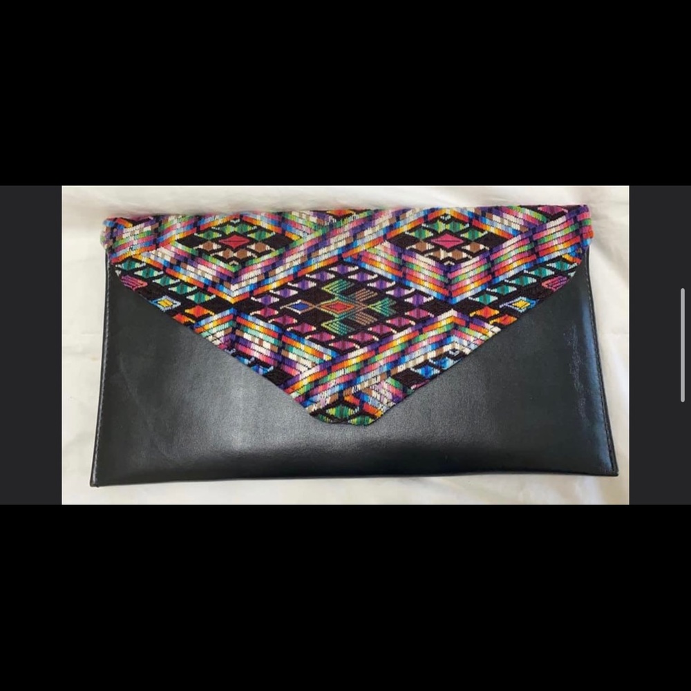 Large arloom clutch